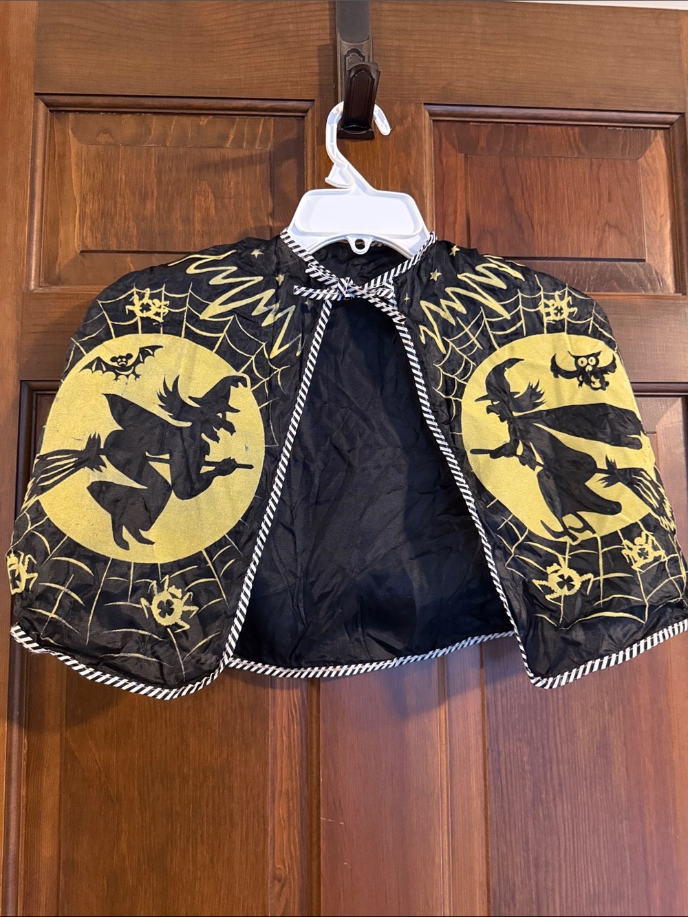 1964 child’s Halloween Costume Cape VINTAGE COLLEGEVILLE 1950S-60S EUC